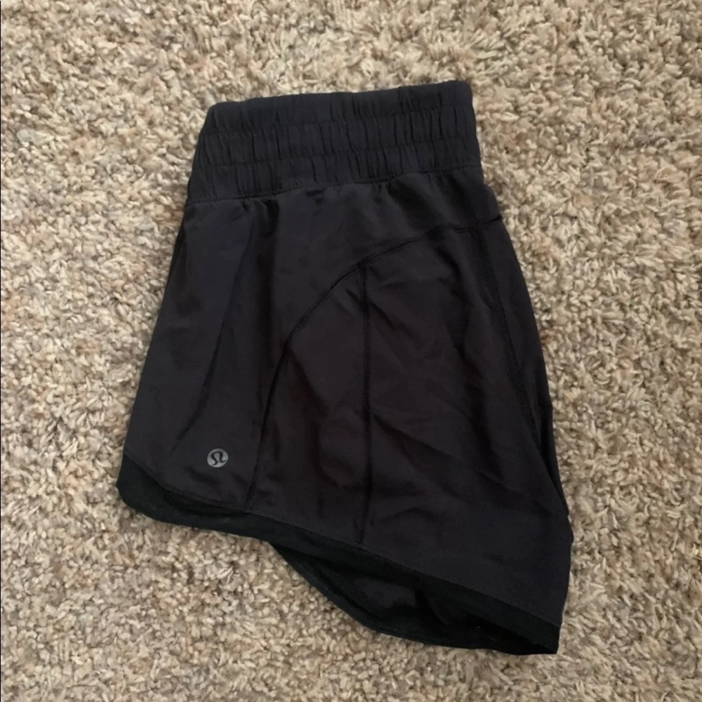 Lululemon Shorts 2.5”